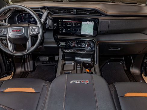 Used 2025 GMC Sierra 2500 AT4 w/ AT4 Premium Plus Package image 19