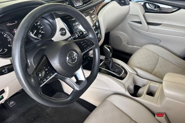 Used 2018 Nissan Rogue Sport SV FWD image 10