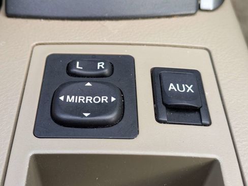 Used 2010 Toyota RAV4 Limited image 29