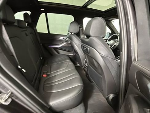 Used 2022 BMW X5 xDrive40i AWD/4WD image 30