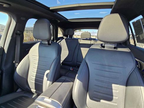 Used 2024 Mercedes-Benz GLC 300 4MATIC image 22
