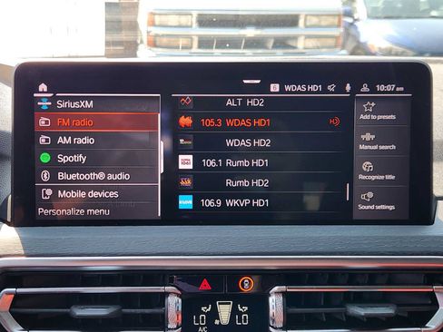 Used 2023 BMW X4 xDrive30i w/ Premium Package AWD/4WD image 11