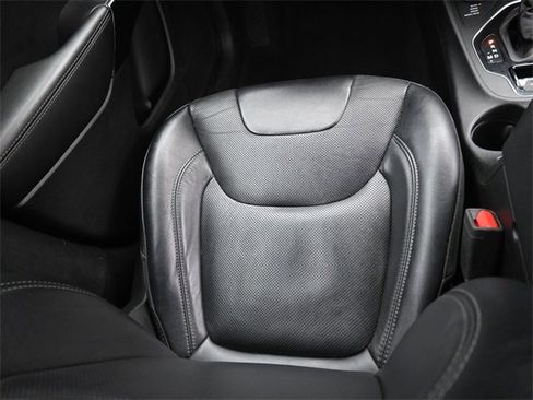 Used 2023 Jeep Cherokee Altitude Lux image 13