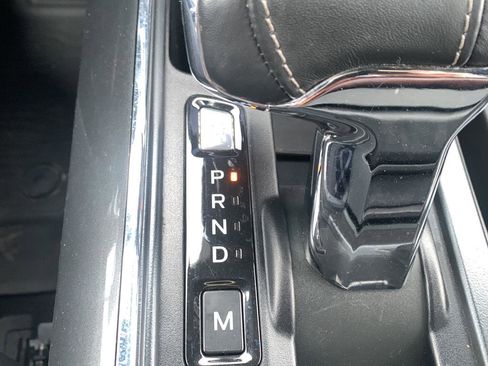 Used 2022 Ford F150 Lariat w/ Equipment Group 502A High image 16