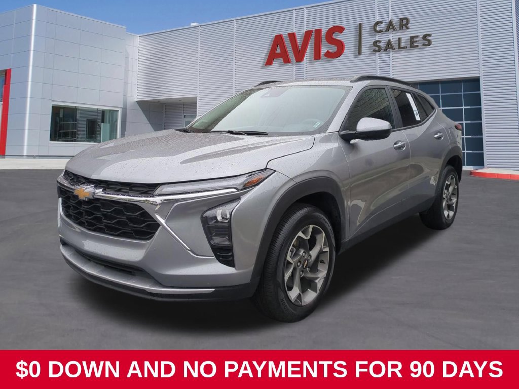Used 2026 Chevrolet Trax LT FWD image 1