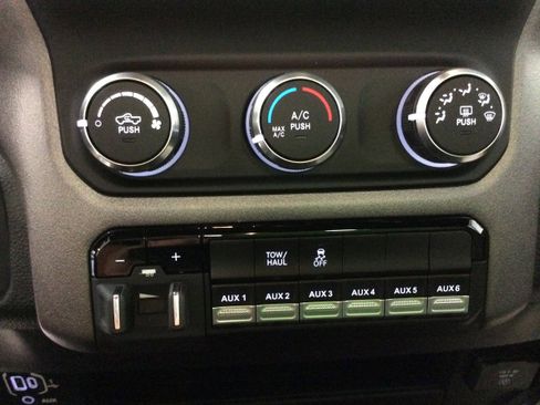 New 2023 RAM 2500 Tradesman image 25