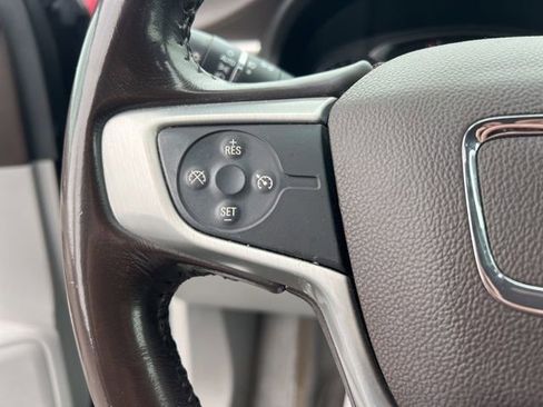 Used 2018 GMC Acadia SLT image 14