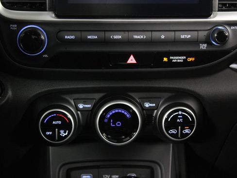 Certified 2026 Hyundai Venue SEL FWD image 22