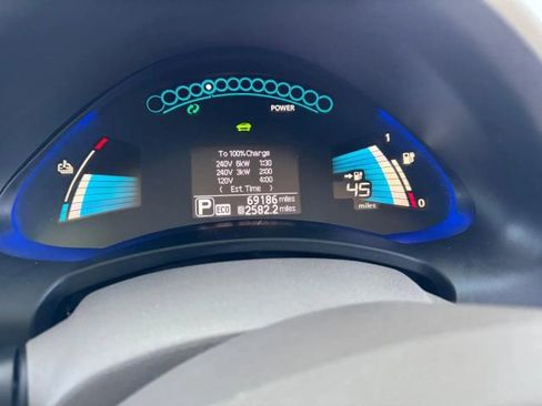Used 2015 Nissan Leaf SV w/ LED & Quick Charge Package image 17
