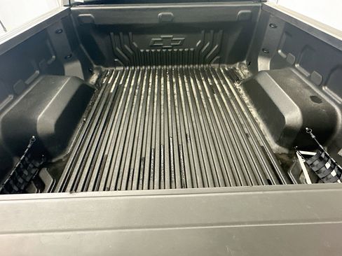 Used 2024 Chevrolet Silverado 1500 LT image 30