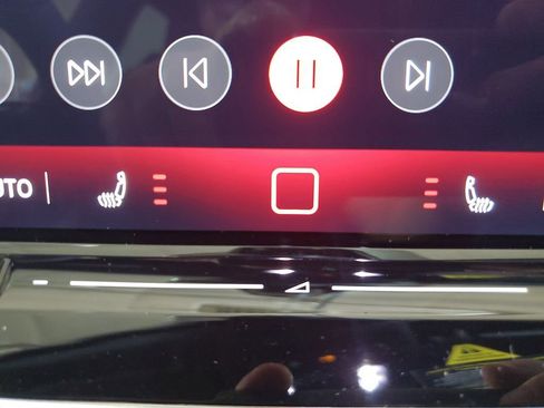 New 2025 Volkswagen GTI SE image 8