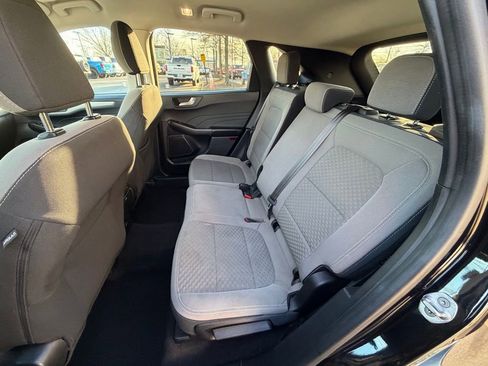 Used 2021 Ford Escape SE w/ Cold Weather Package image 18