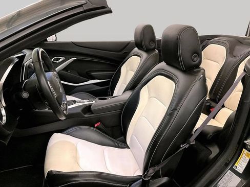 Used 2017 Chevrolet Camaro SS RWD image 24