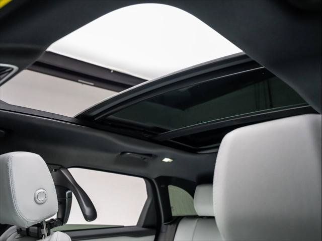 New 2026 Land Rover Range Rover Velar S AWD/4WD image 13