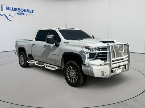 Used 2024 Chevrolet Silverado 2500 LTZ w/ LTZ Convenience Package AWD/4WD image 3