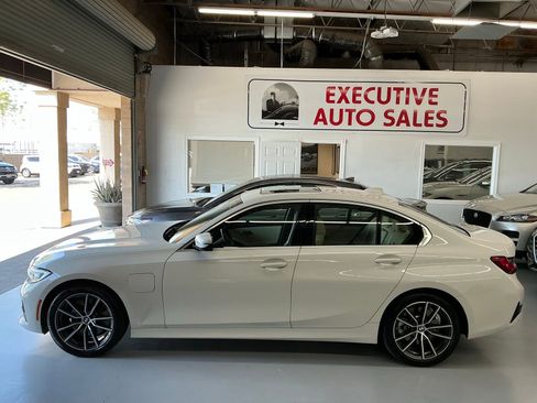 Used 2021 BMW 330e w/ Premium Package image 2