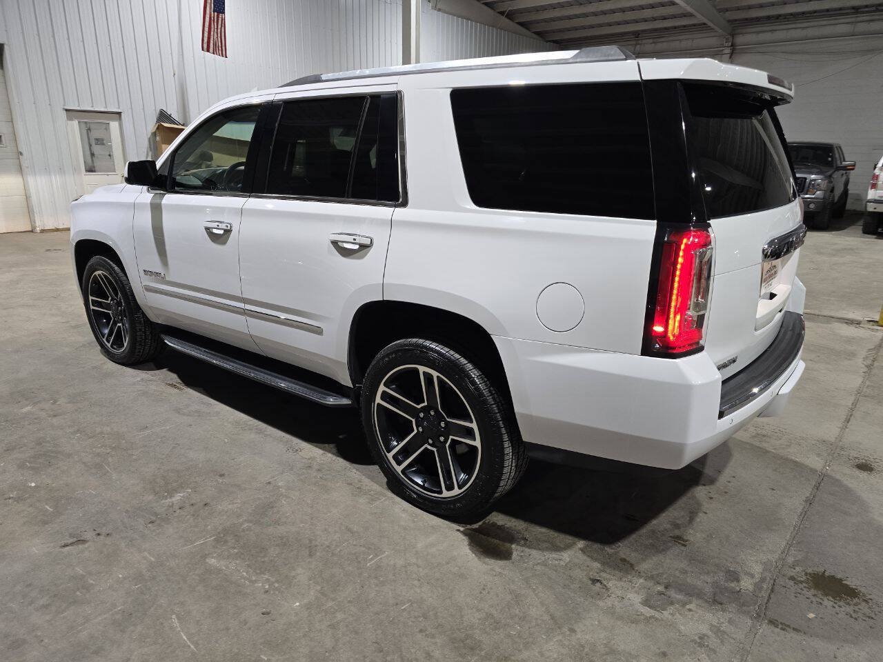Used 2017 GMC Yukon Denali w/ Open Road Package AWD/4WD image 8