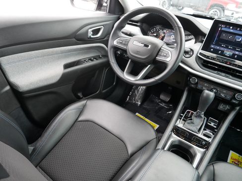 Used 2022 Jeep Compass Latitude w/ Convenience Group image 9