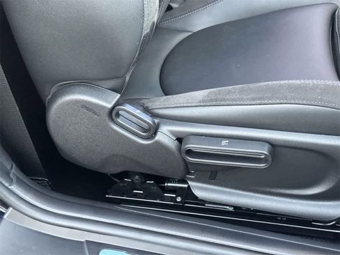 Used 2023 MINI Cooper SE image 40