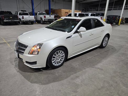 Used 2011 Cadillac CTS Luxury image 2