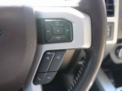 Used 2018 Ford F150 Lariat image 22