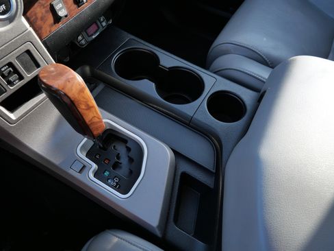 Used 2013 Toyota Tundra Platinum image 33