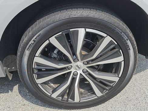 Used 2024 Volvo XC60 B5 Plus w/ Protection Package Premier AWD/4WD image 27
