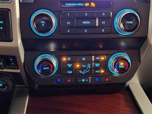 Used 2020 Ford F350 King Ranch w/ King Ranch Ultimate Package image 17