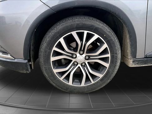 Used 2018 Mitsubishi Outlander SE AWD/4WD image 35
