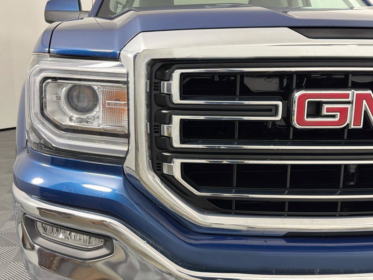 Used 2017 GMC Sierra 1500 SLE AWD/4WD image 3