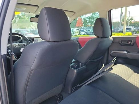 Certified 2022 Toyota Tacoma SR5 w/ Technology Package AWD/4WD image 8