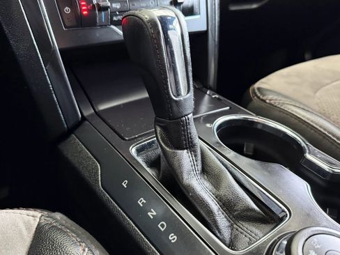 Used 2017 Ford Explorer XLT w/ Equipment Group 202A image 17