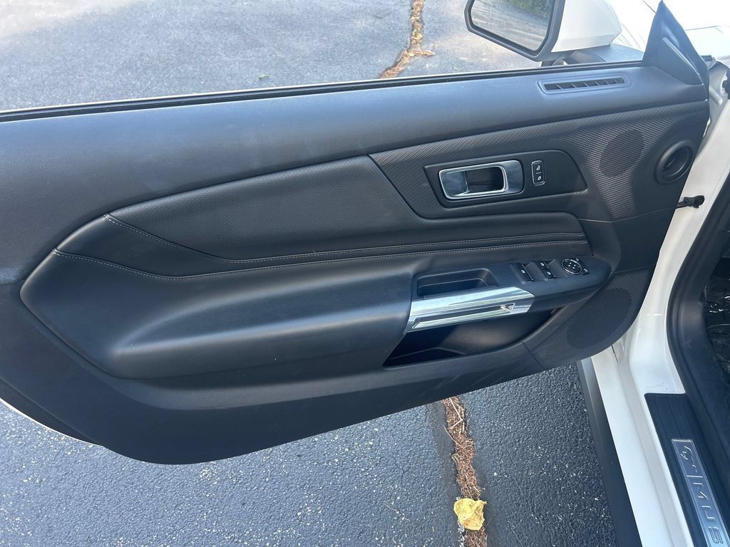 Used 2025 Ford Mustang Premium RWD image 12