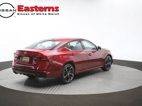 Used 2023 Nissan Altima 2.5 SR AWD/4WD image 39