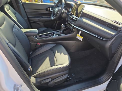 New 2026 Jeep Compass Latitude AWD/4WD image 39