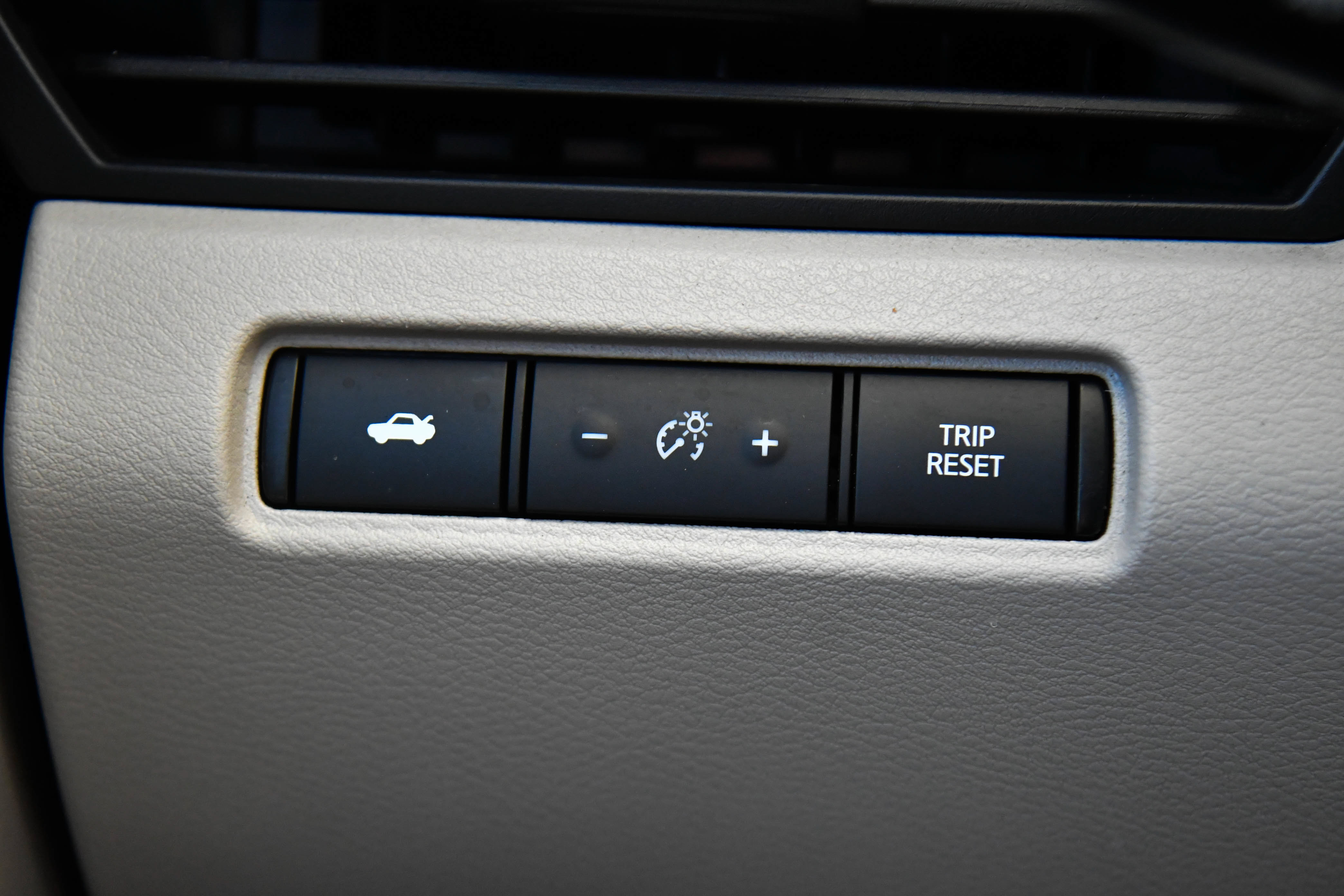 Used 2025 Nissan Altima 2.5 SV FWD image 30