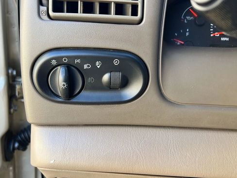 Used 2004 Ford Excursion Limited image 27