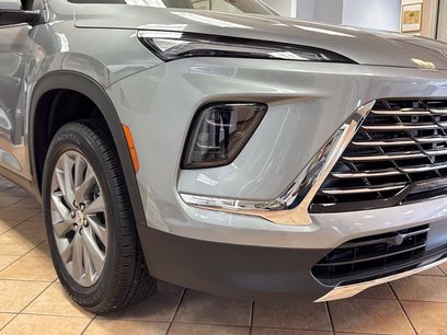 New 2026 Buick Enclave Preferred w/ LPO, Floor Liner Package
