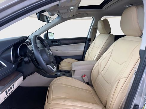 Used 2018 Subaru Outback 2.5i Limited AWD/4WD image 8