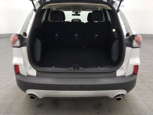 Used 2020 Ford Escape SE image 29