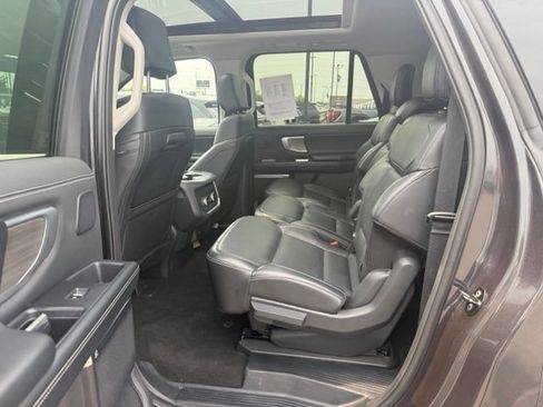Certified 2025 Ford Expedition Max Platinum w/ Driver's Package AWD/4WD image 17