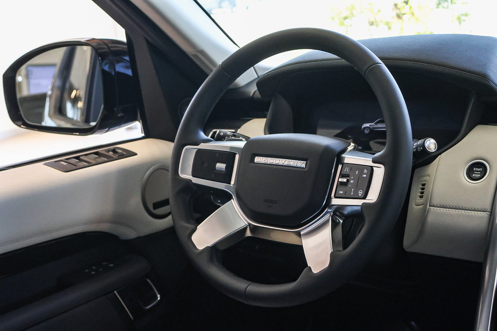 New 2026 Land Rover Discovery S AWD/4WD image 23