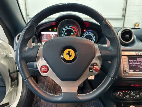 Used 2012 Ferrari California RWD image 18