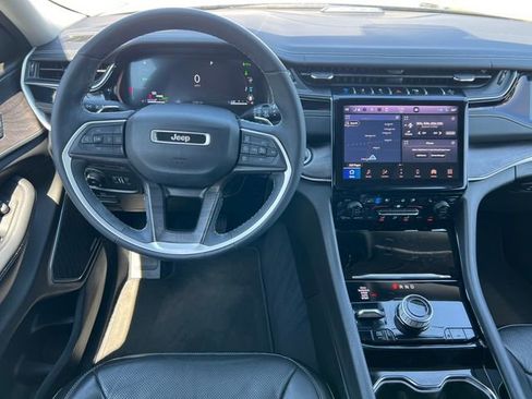 Used 2022 Jeep Grand Cherokee Limited 4xe w/ Luxury Tech Group II image 3