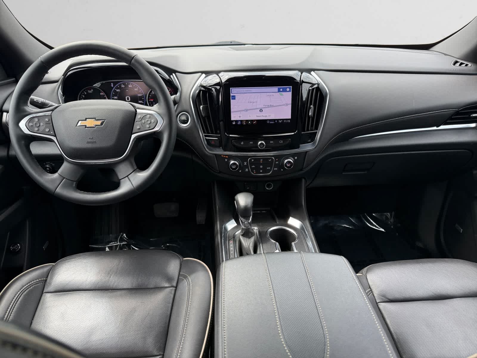 Used 2023 Chevrolet Traverse Premier FWD image 8