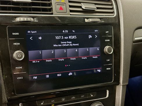 Used 2019 Volkswagen GTI SE FWD image 21