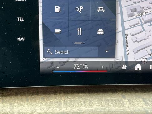 Used 2025 BMW X1 xDrive28i w/ Technology Package image 19