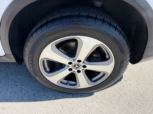 Used 2021 Mercedes-Benz GLC 300 GLC 300 image 13