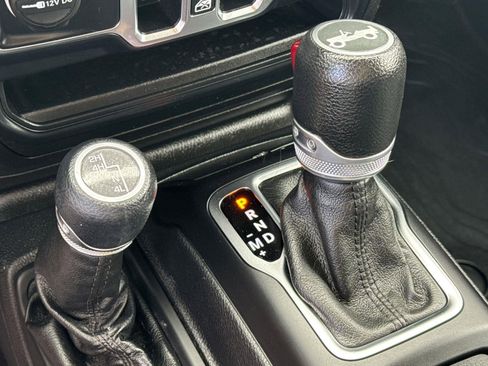 Used 2019 Jeep Wrangler Unlimited Sport S AWD/4WD image 29