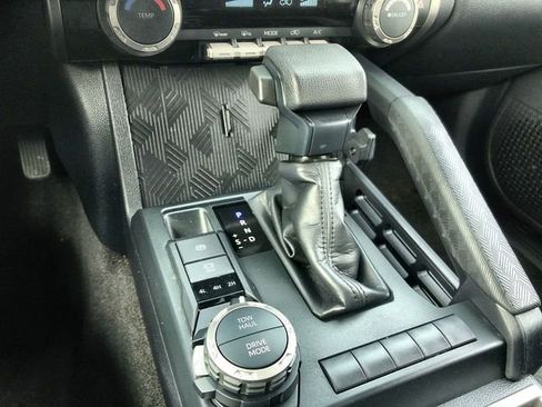 Used 2025 Toyota 4Runner SR5 image 19